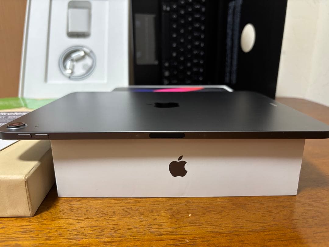 【極美品】 iPad air 10.9インチ 第4世代 64GB