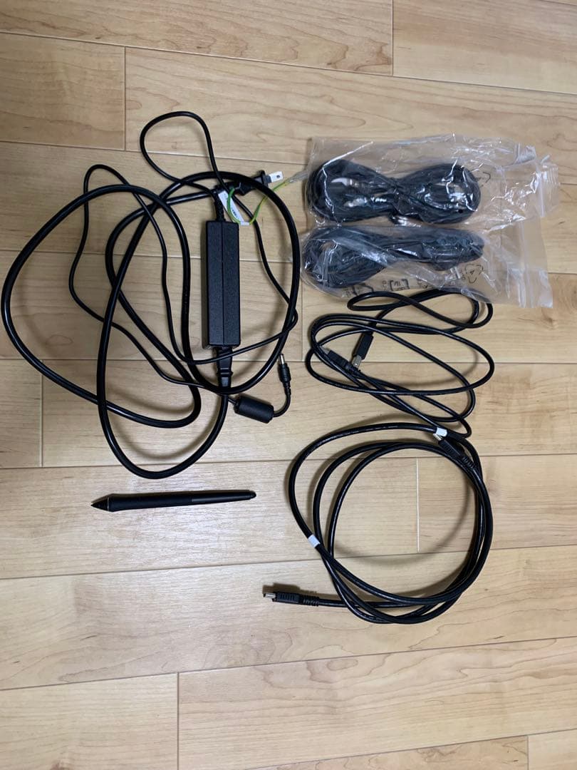 Wacom Cintiq 22 液晶ペンタブレット DTK2260K0D