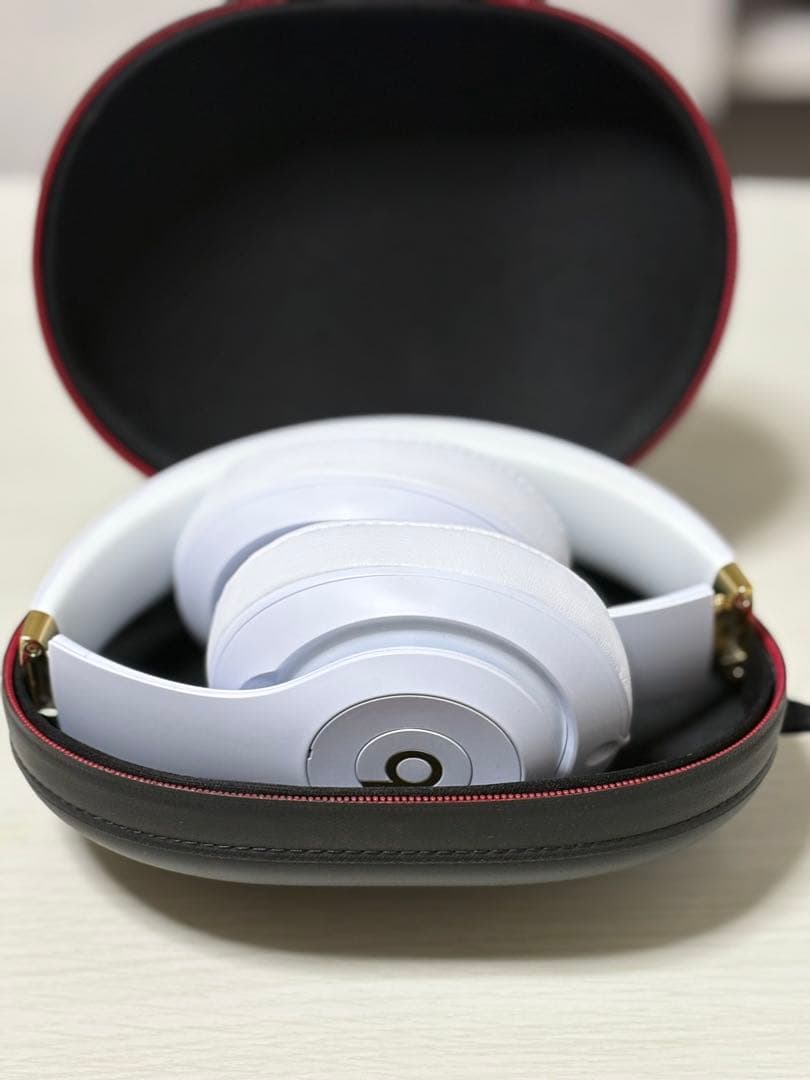 Beats studio3 Wirelessホワイト