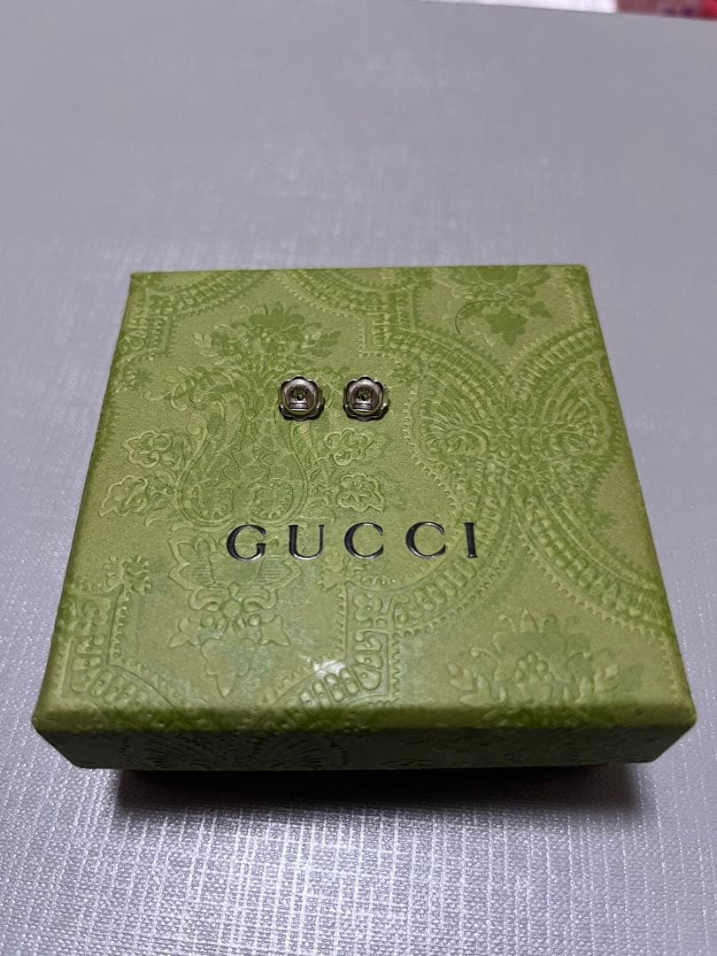 GUCCI ダブルG ピアス
