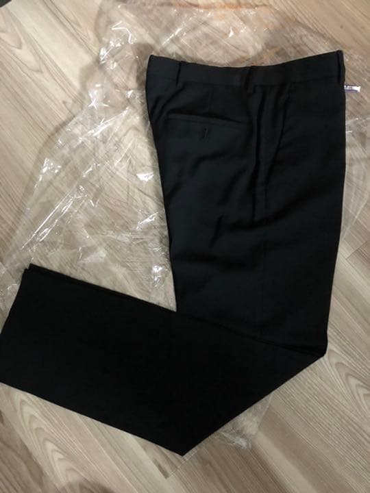 ヒューゴボス　春夏用セットアップスーツ　黒　サイズ44　Mの方