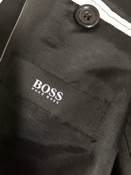 ヒューゴボス　春夏用セットアップスーツ　黒　サイズ44　Mの方