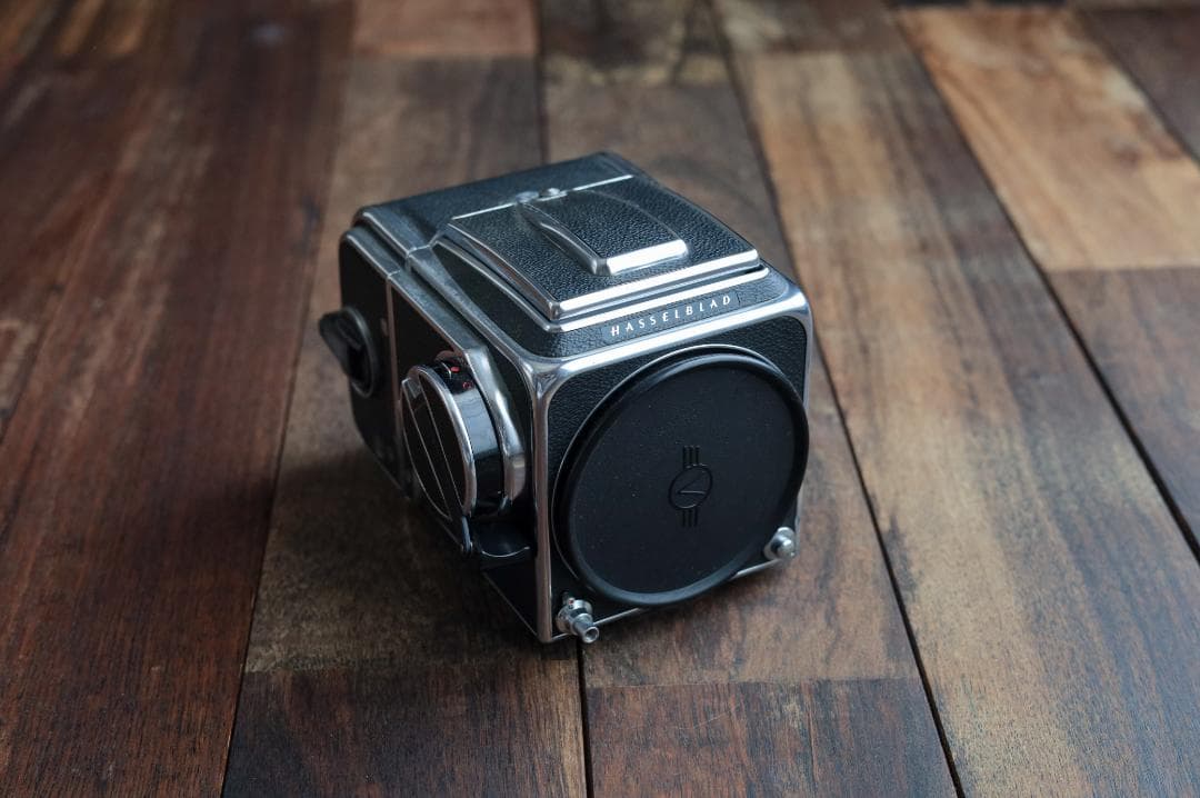 HASSELBLAD 500C/M ボディ A12マガジン付き