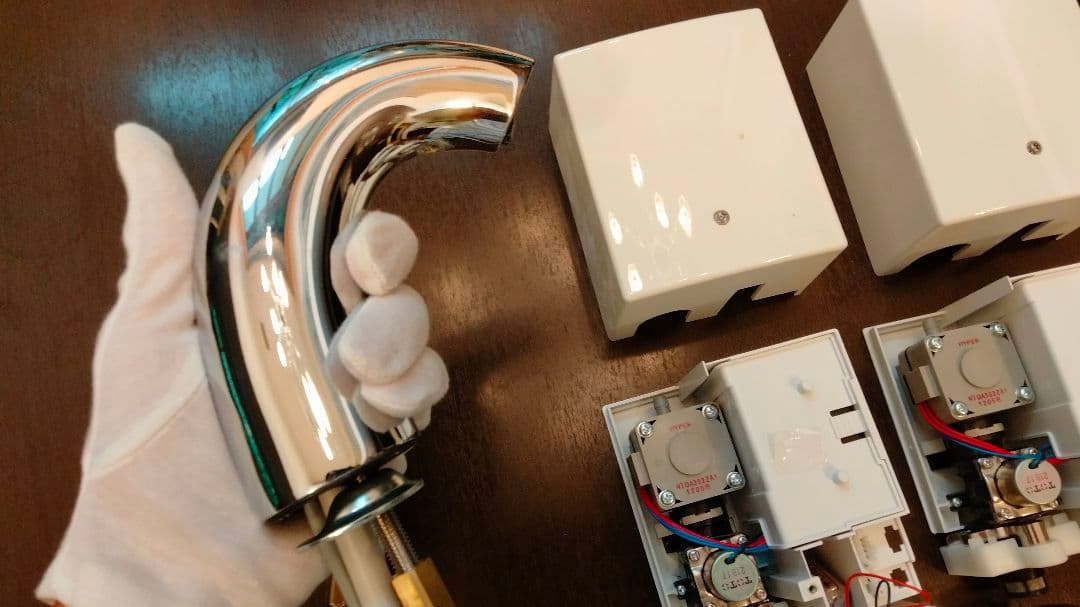 TOTO アクアオート TENA40AW自動水栓 2台(電源不要 タイプ)