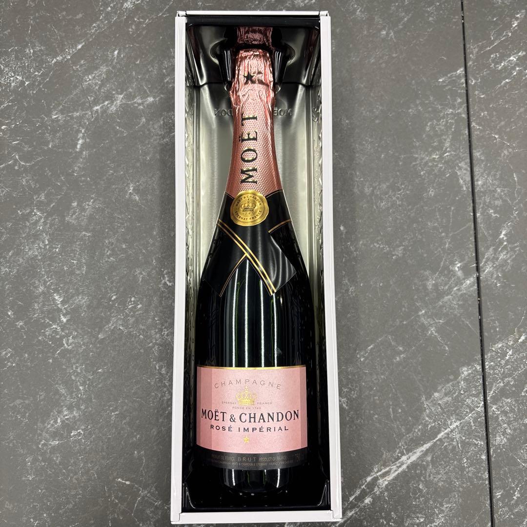 MONCLER ×モエエシャンドン　非売品