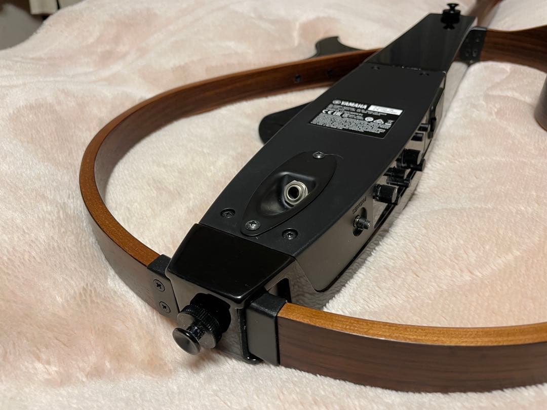 T*G様 YAMAHA サイレントギターSLG200S カラー:トランスルーセン