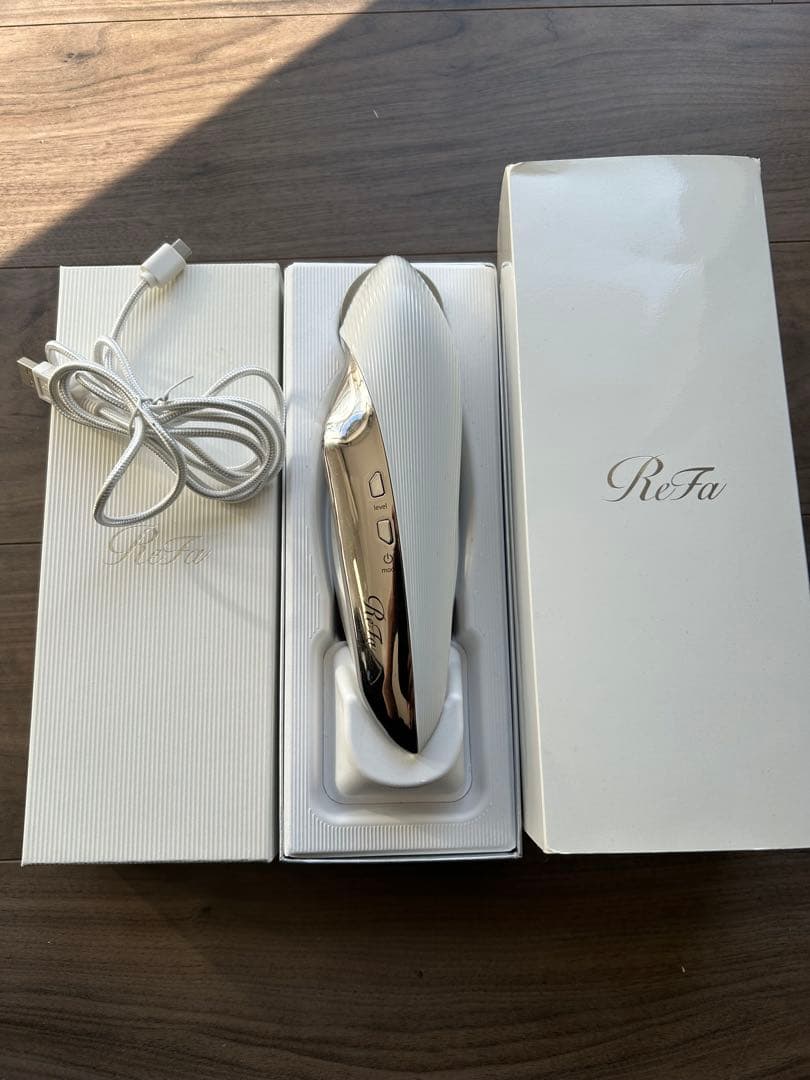 ReFaビューテックレイズ美顔器 ホワイト 充電ケーブル付き