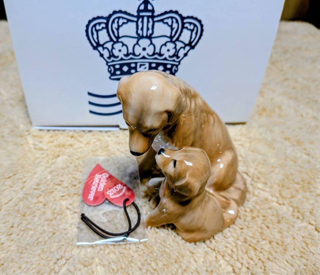 ロイヤルコペーハーゲン　犬と子犬の陶器製置物