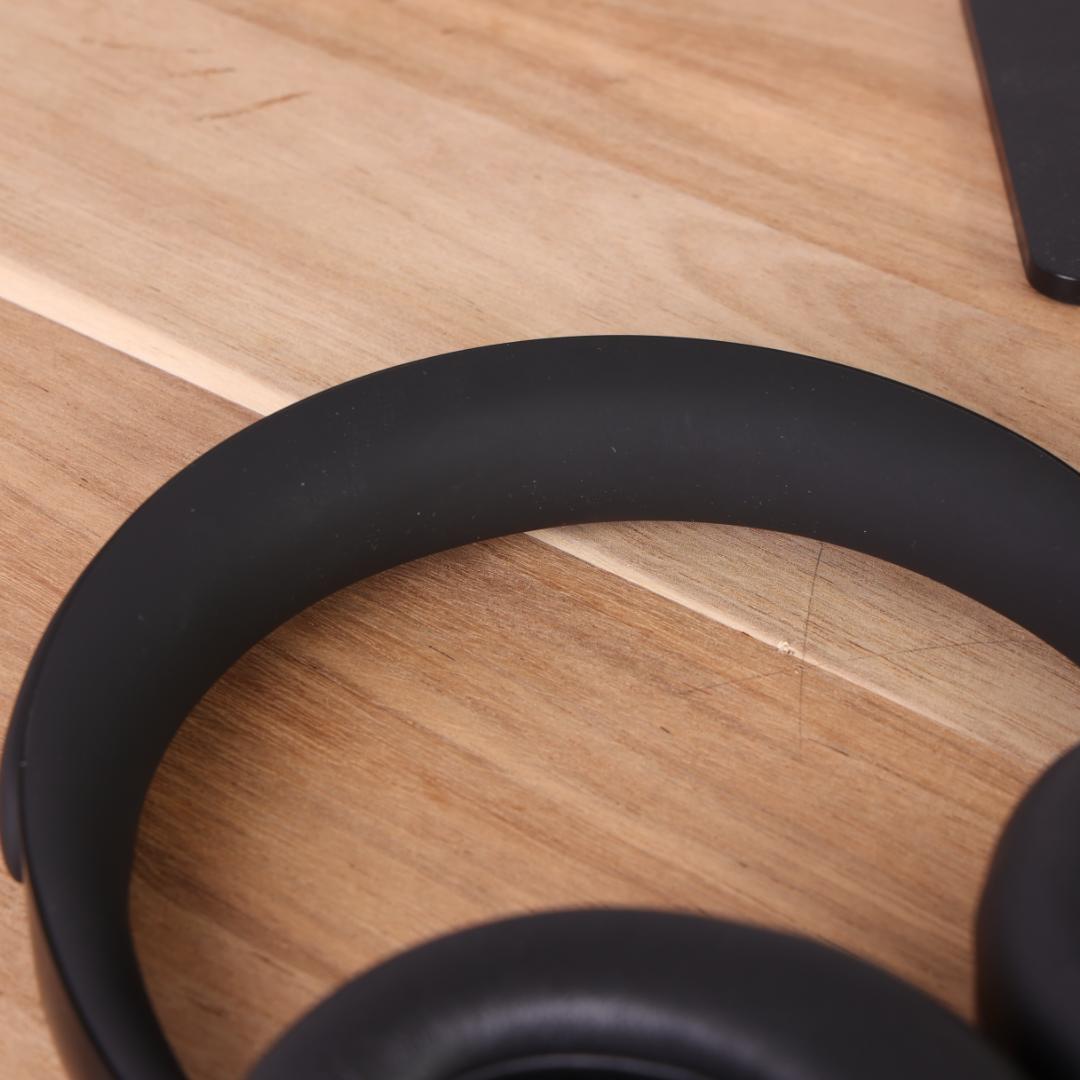 【ほぼ新品】Bose ボーズ ノイズキャンセリング ヘッドフォン　NC700