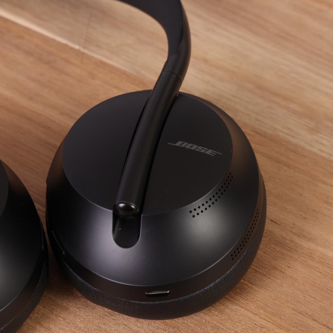 【ほぼ新品】Bose ボーズ ノイズキャンセリング ヘッドフォン　NC700