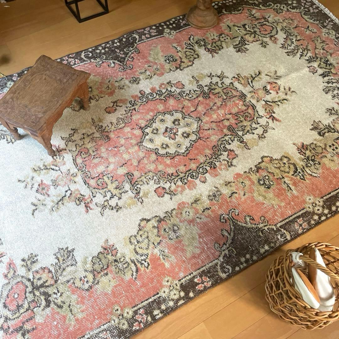 111×203くすみサーモンピンク　フローラルメダリオン　トルコヴィンテージラグ