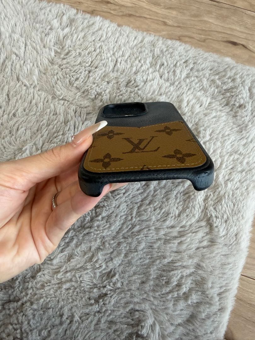 Louis Vuitton iPhone15pro用ケース