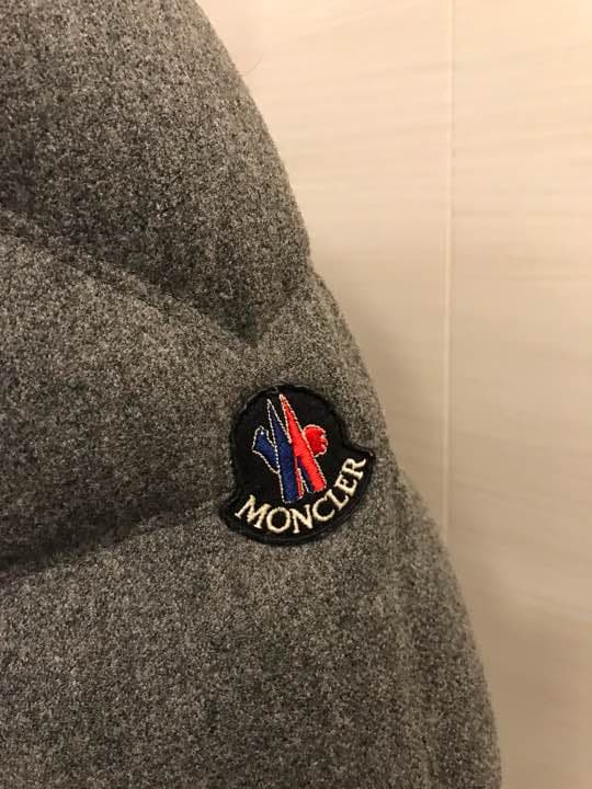 MONCLER(モンクレール) ダウン VANOISE