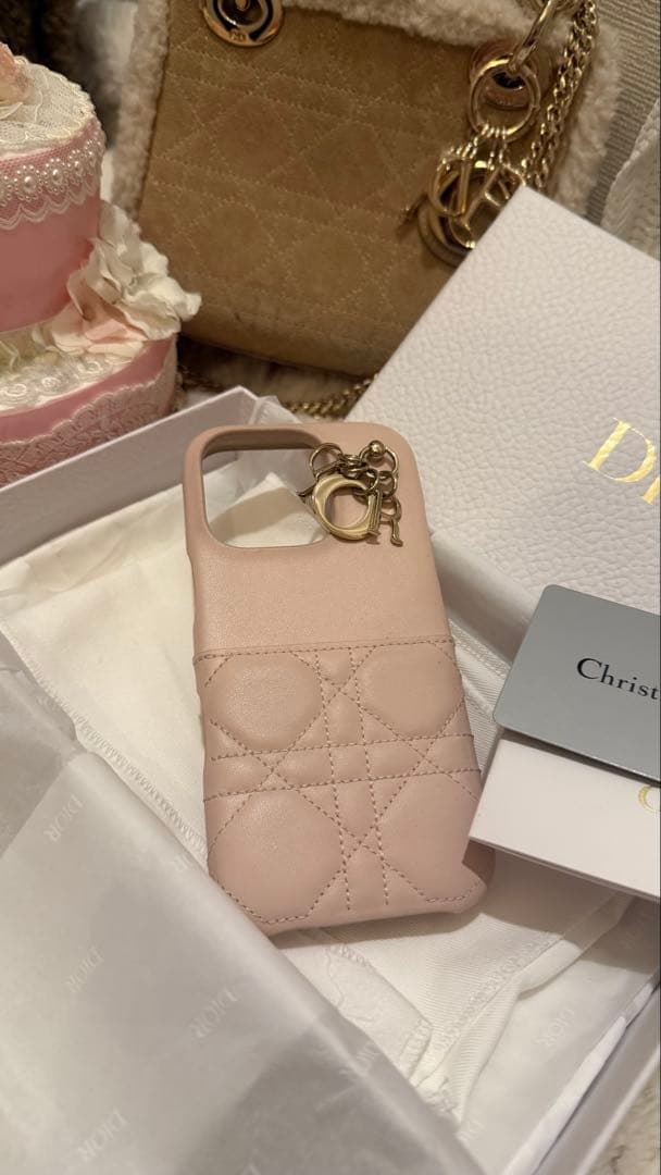 Dior ピンク iPhoneケース ディオール カナージュラムスキン16pro
