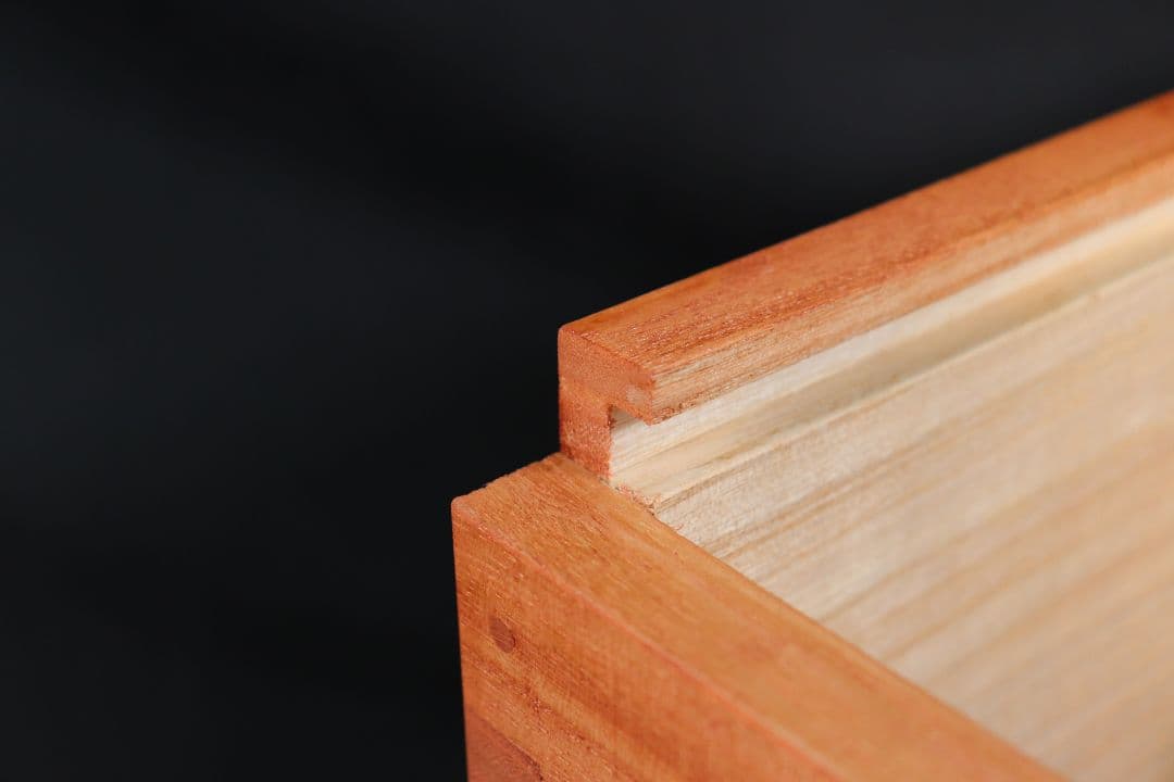 【新米の美味しさ長続き】伝説の桐米びつ30キロ用スライドタイプ 　柿渋塗り