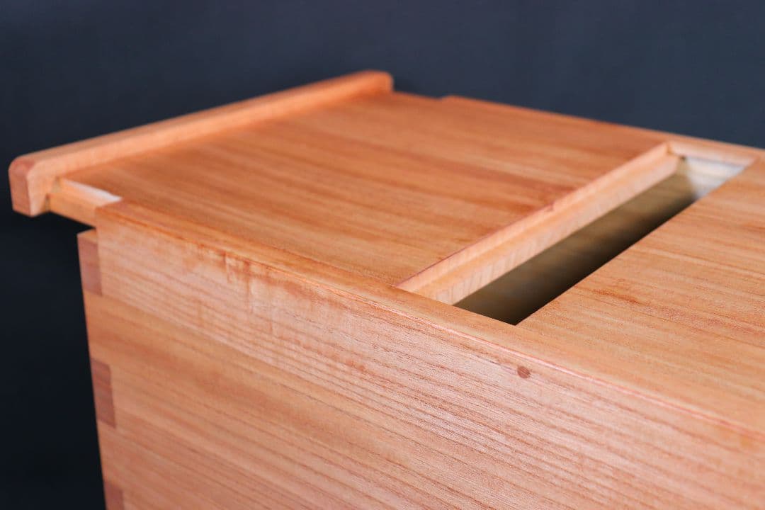 【新米の美味しさ長続き】伝説の桐米びつ30キロ用スライドタイプ 　柿渋塗り