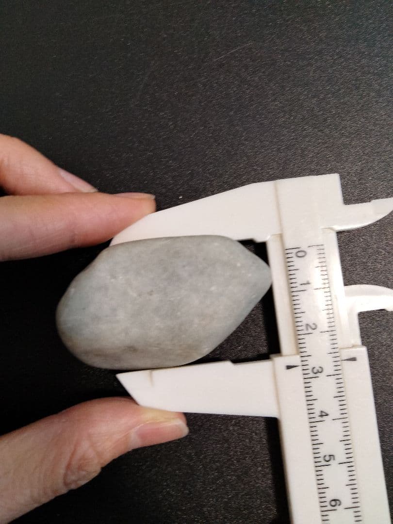 国石翡翠　85g ヒスイ　ひすい　新潟県 糸魚川市姫川翡翠　原石　翡翠