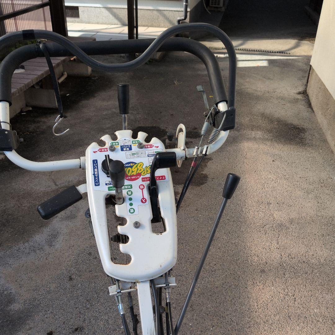 AGRI スピリット 4WD 芝刈り機、新品歯4枚付き。