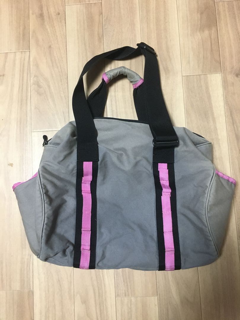 QUNE ボストンバッグ グレー/ピンク