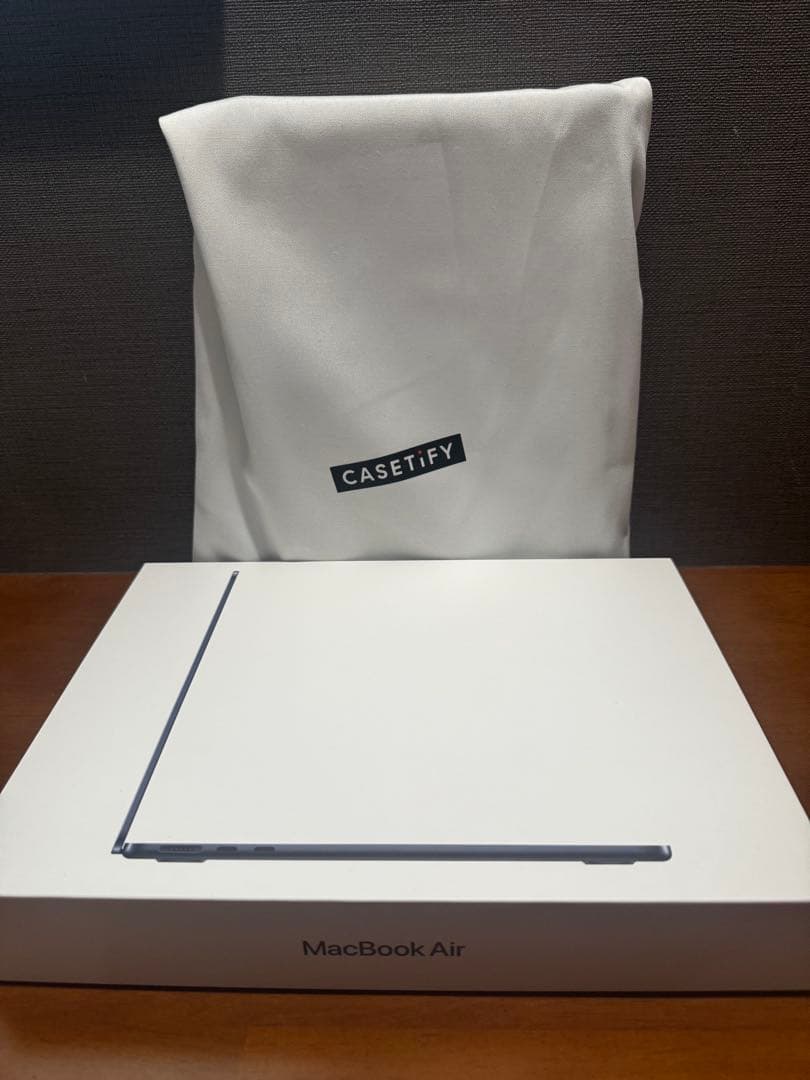 MacBook Air 13インチ M2 256GB CASETiFY