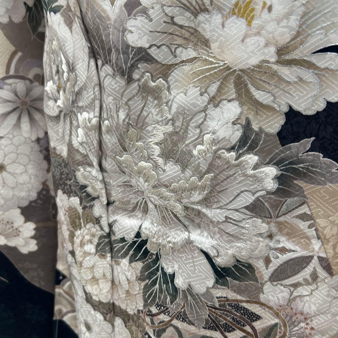 紺地のシックな牡丹と菊に貝桶の振袖フルセット