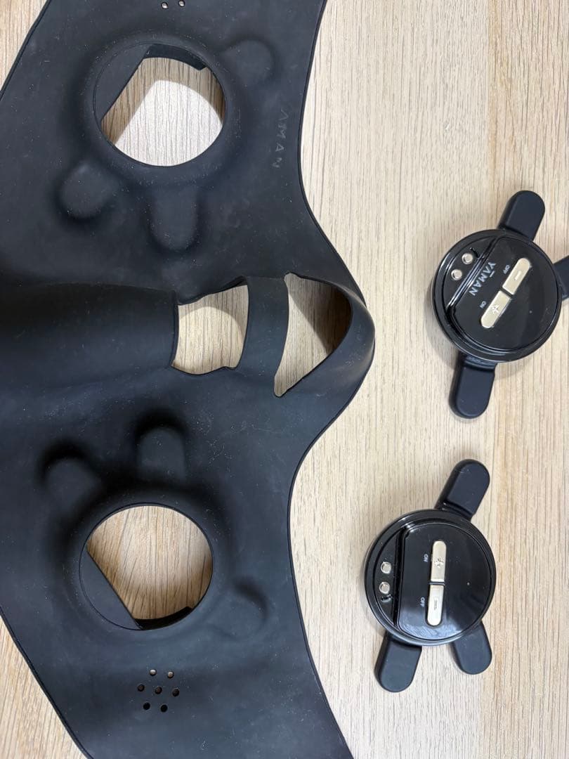 YA-MAN ウェアラブルEMS美顔器 メディリフトプラス