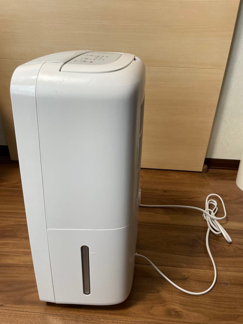 SHARP 除湿機 衣類乾燥機　プラズマクラスターCV-P71-W