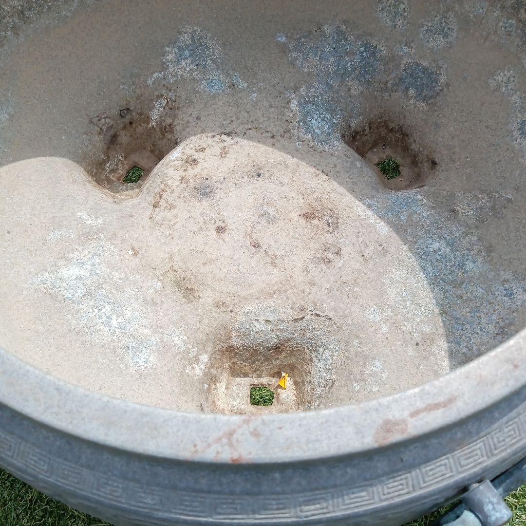 •青銅製火鉢••プランター　ビンテージ•ジャンクガーデン　レトロ火鉢　大きめ