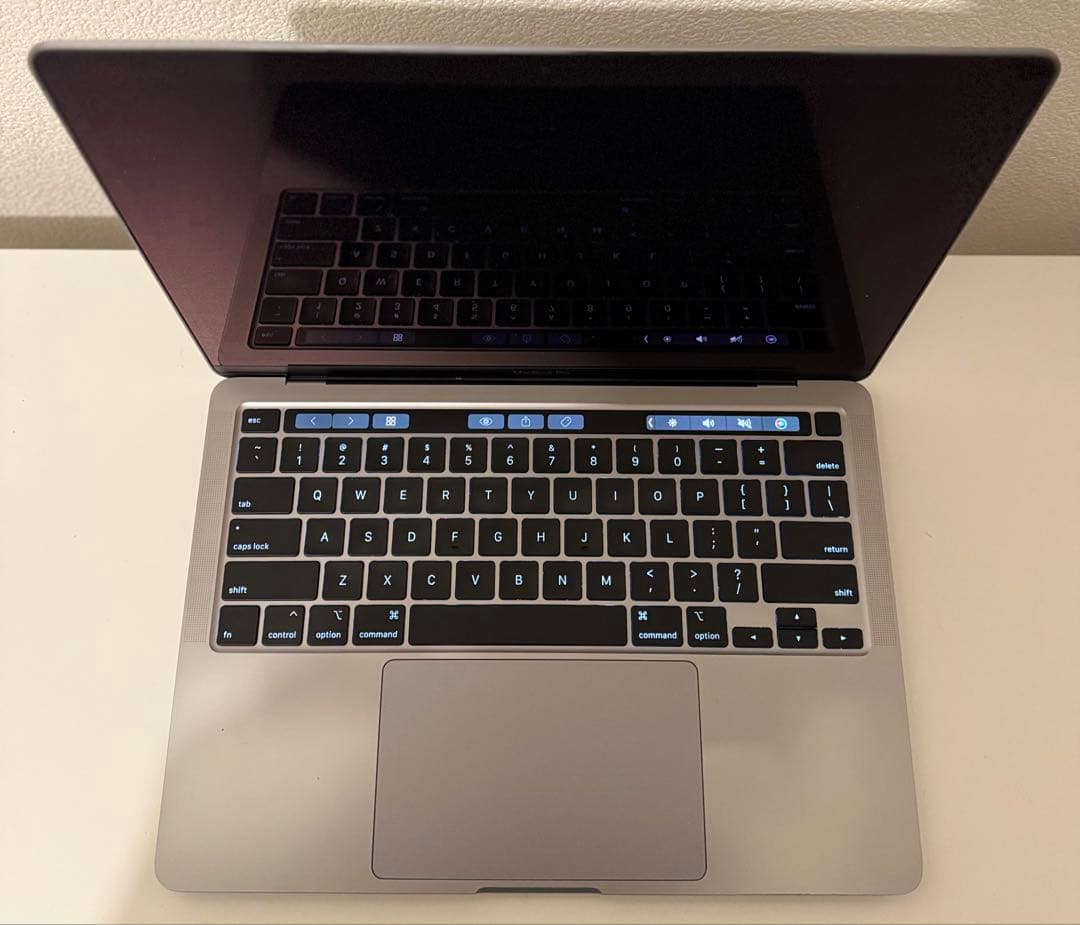 美品 Macbook Pro 2020 13インチ Officeを付ける