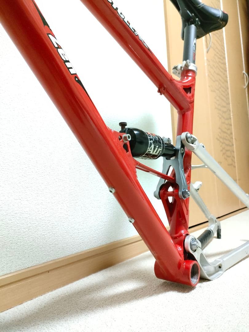 レア物 MOUNTAIN CYCLE Zen ROCKSHOX SID付フレーム