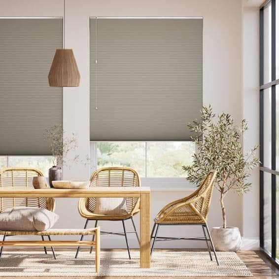 【最終値下げ】未使用　ハニカムシェード　グレージュ　172.9×181.4