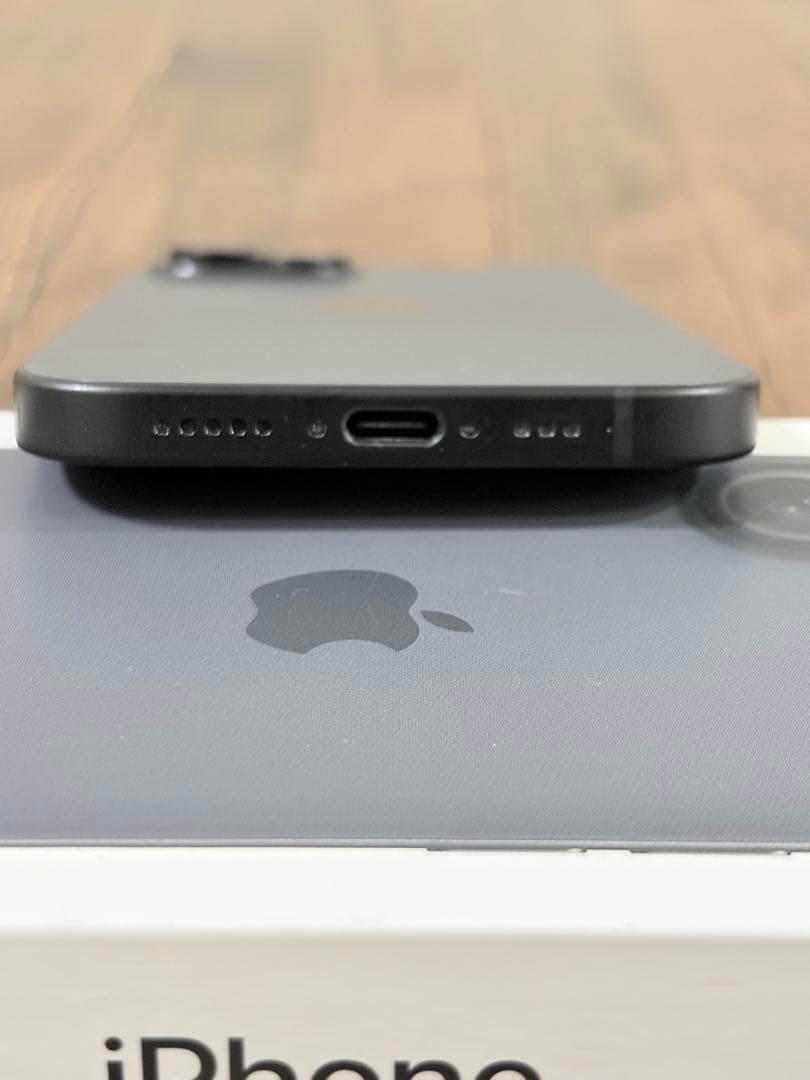 【美品】iPhone 15 256GB SIMフリー 【バッテリー容量94%】