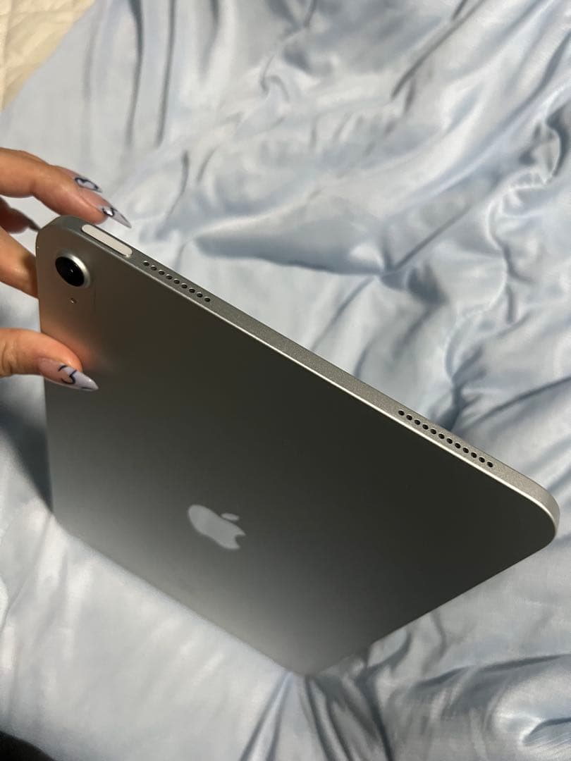 【おまけ付き】iPad第10世代WiFi 256GB シルバー