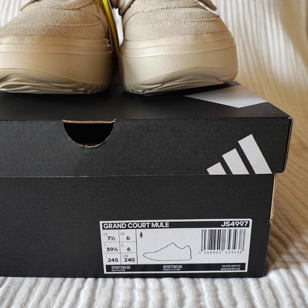 激レア✨ 韓国限定 adidas グランドコートミュール 24.5 ベージュ