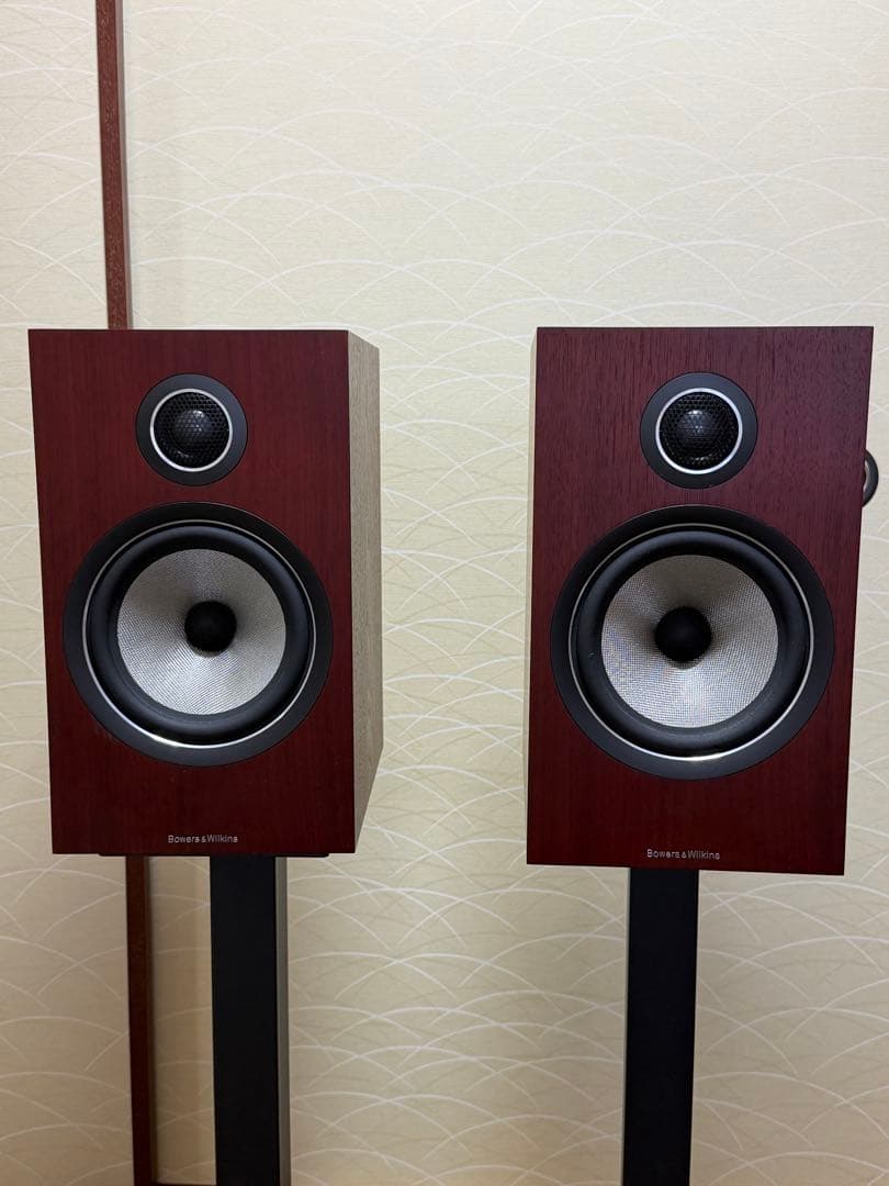 Bowers & Wilkins 706 S2 スピーカー