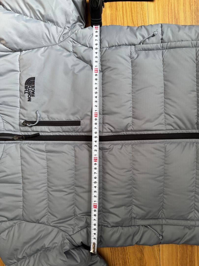 THE NORTH FACE ライトグレーダウンジャケット