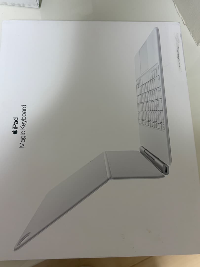 13インチiPad Air（M3）Magic Keyboard 日本語 ホワイト