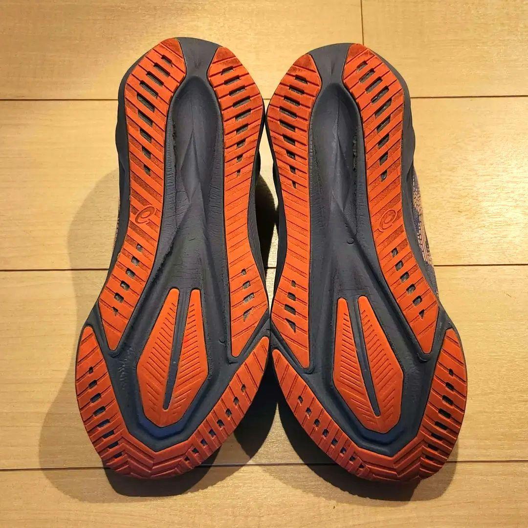 大幅値下げ 人気色 美品 アシックス ノヴァブラスト5