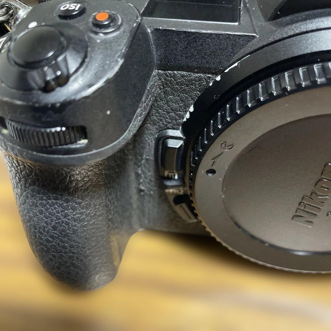 Nikon Z6 ミラーレスカメラ 本体と付属品