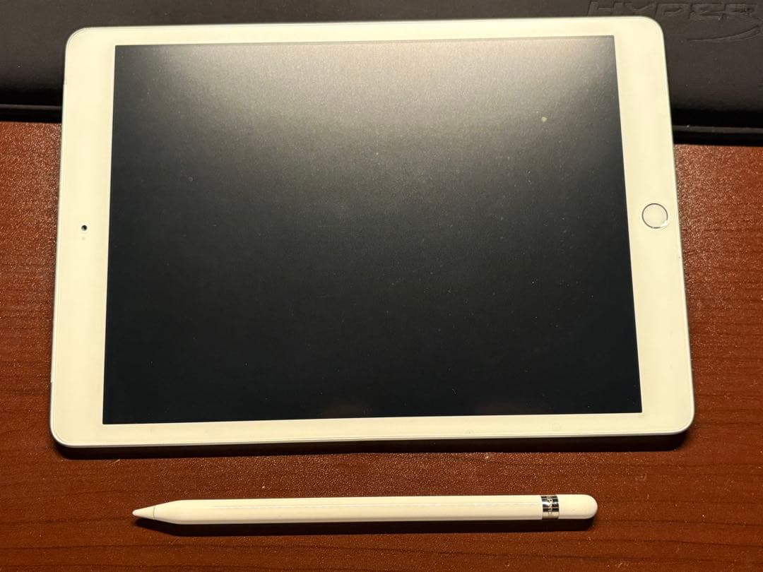 iPad第8世代32GBセルラーモデル Apple pencil付き