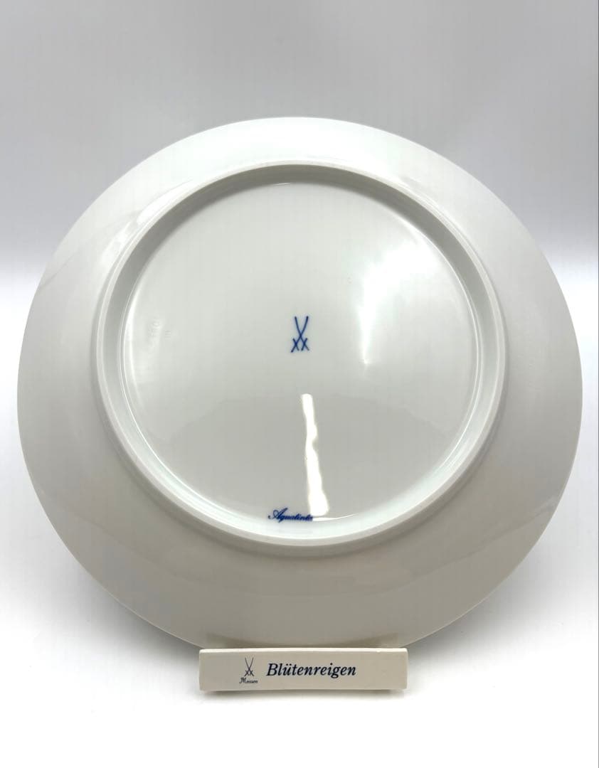 マイセン　歴代双剣マーク 飾皿 　ロゴ　25.5cmプレート　皿スタンド　箱付き