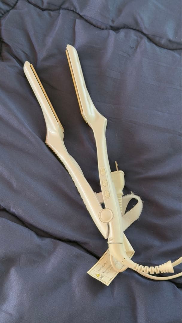 ホワイト セラミック ストレートヘアアイロン 絹女 キヌージョ LM225