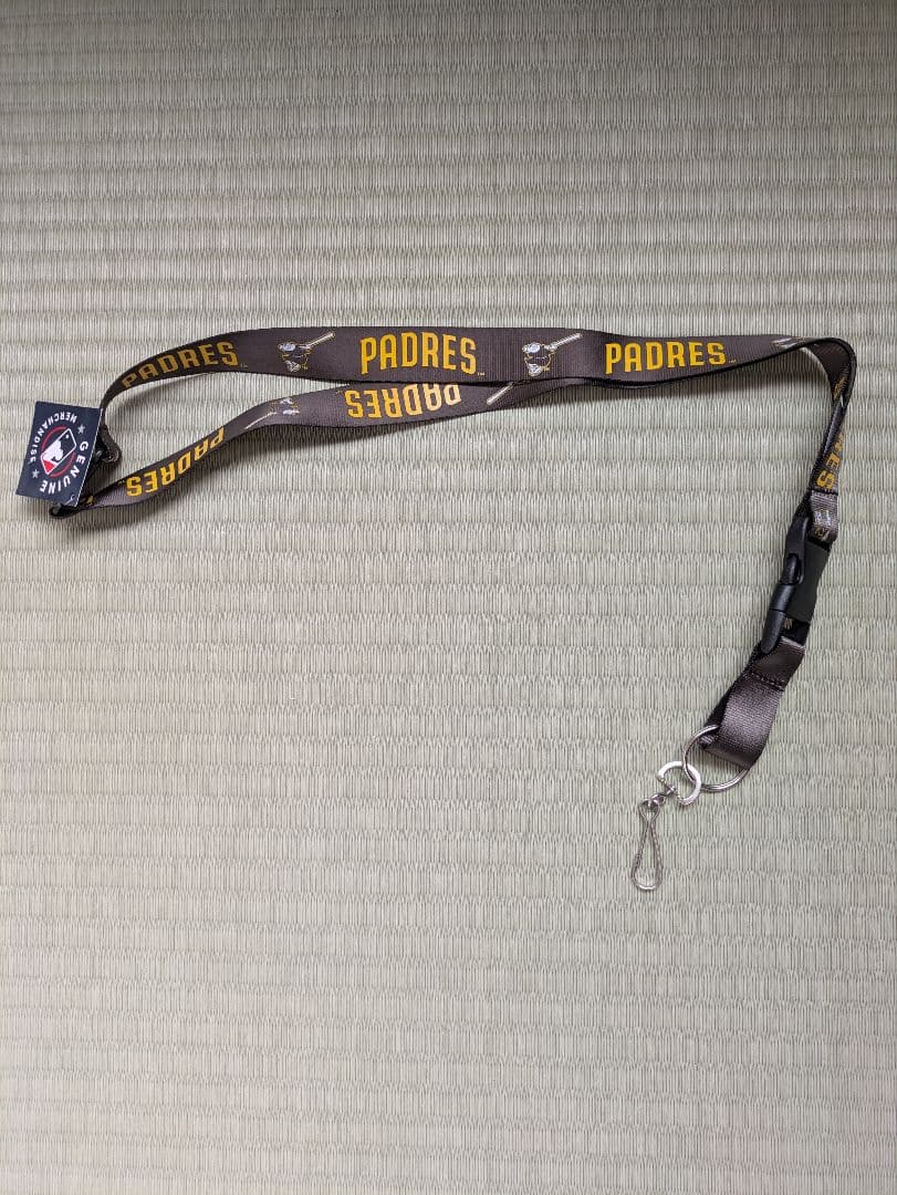 サンディエゴ・パドレス　32 ライアン・オハーン選手直筆サインボール