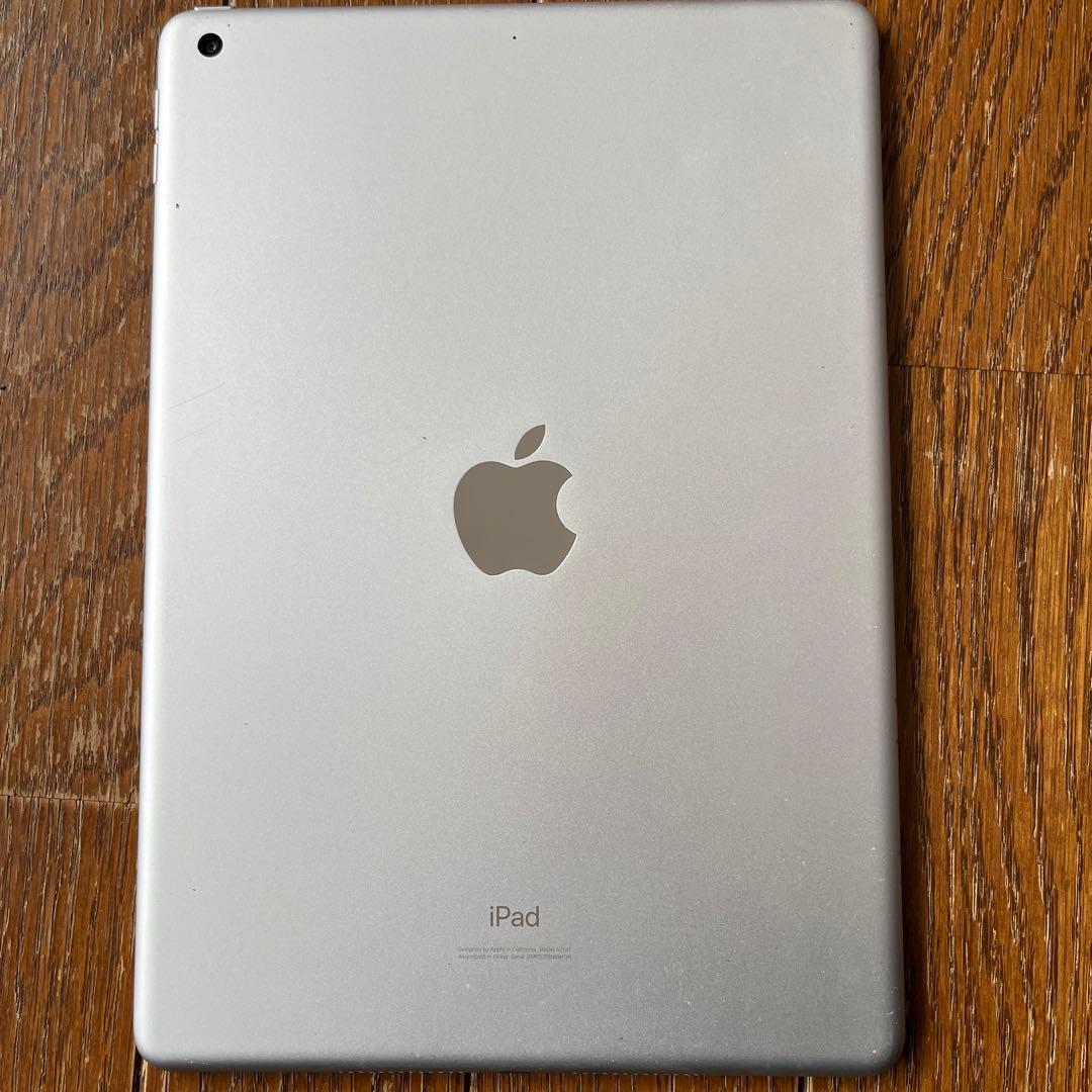 Apple iPad 第7世代　32GB シルバー 本体
