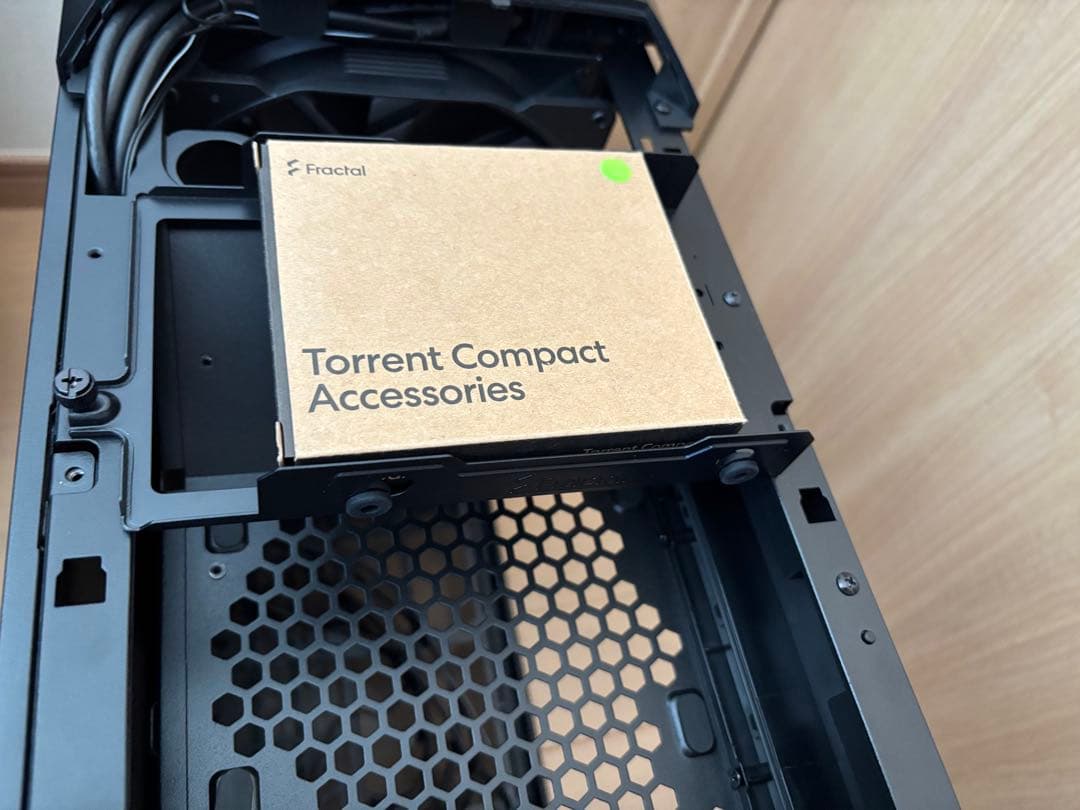 PCケース(自作PC用) Fractal Design Torrent compact solid