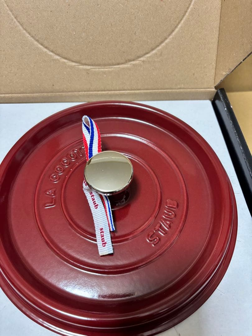 新品未使用品　ストウブ　ピコ・ココット ラウンド 22cm ボルドー