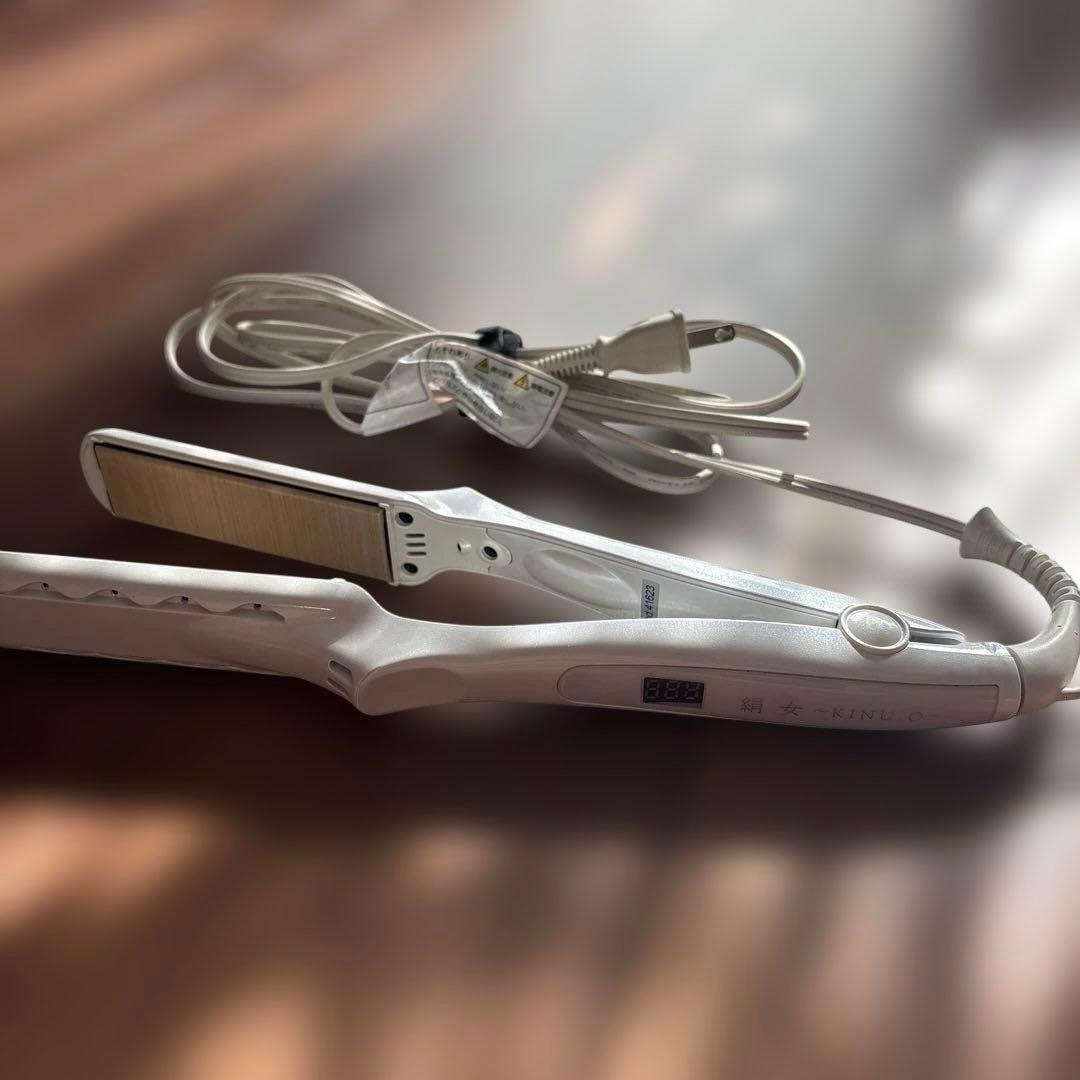 絹女 KINUJO ストレート ヘアアイロン キヌージョ　LM-125
