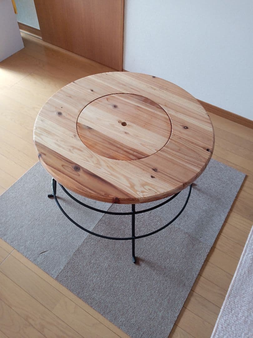 アウトドアテーブル　バーベキューテーブル　対流式ストーブ