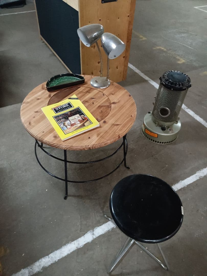 アウトドアテーブル　バーベキューテーブル　対流式ストーブ