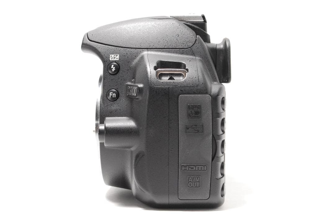 【新品級美品】Nikon D3100　スマホ転送　写真も動画もOK　小型で軽量